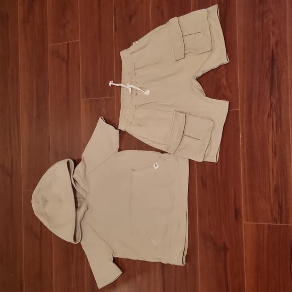 easy peasy Other - Easy-Peasy Hoodie & Shorts Set Cream Size 3T